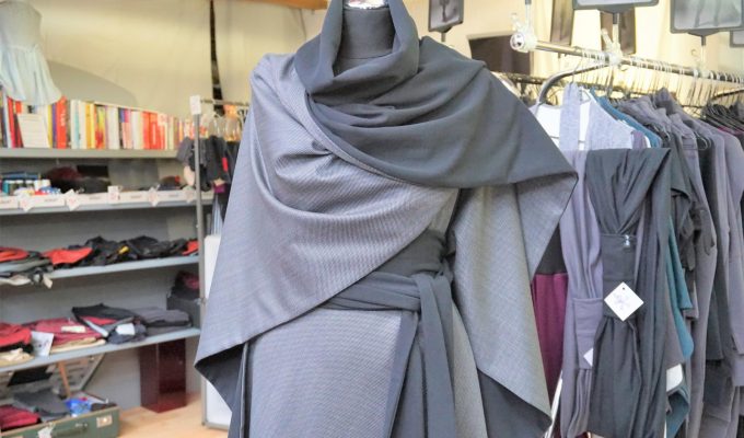 Style Hannover stellt den Wende-Poncho vor.