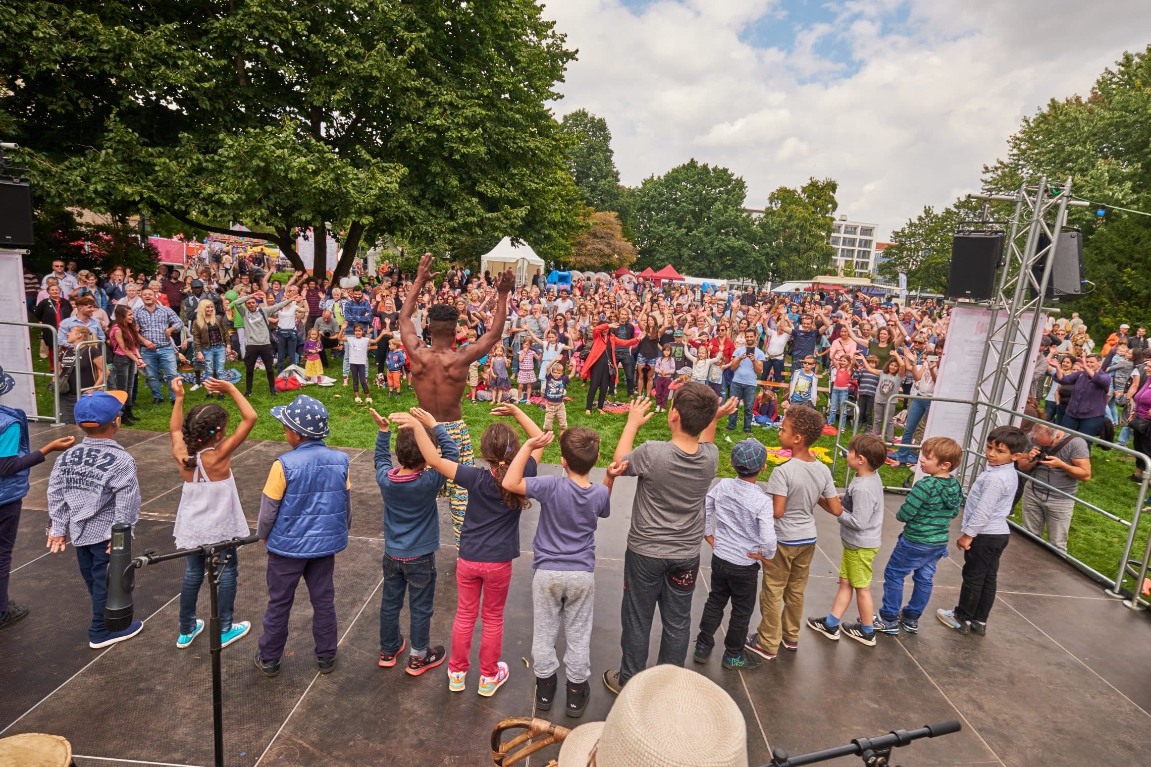 Fest der Kulturen und Tag der offenen Tür im Neuen Rathaus ***vorbei*** Style Hannover Fest der Kulturen Maschpark - Fest der Kulturen und Tag der offenen Tür im Neuen Rathaus ***vorbei***