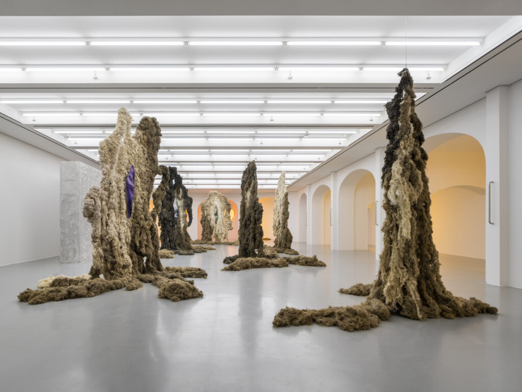 Klara Hosnedlova To Infinity Kestner Gesellschaft 2023 3 1024x768 - Frühjahrs-Ausstellungen | Kestner Gesellschaft bis 4.6.23
