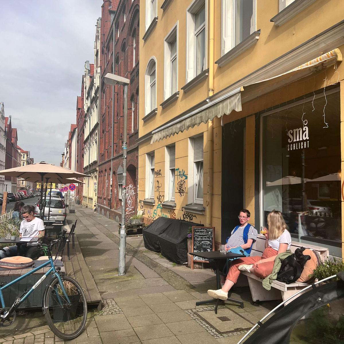 Blick auf das Café Sma Schlicht